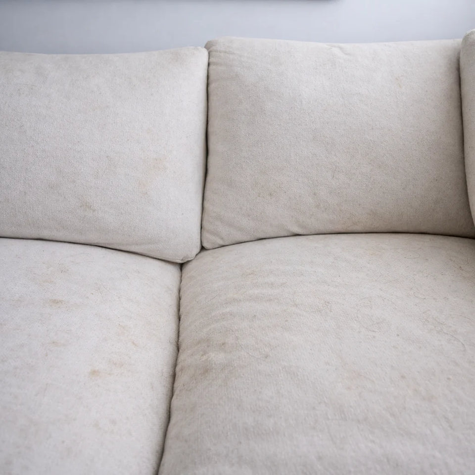 Sofá antes de instalar la funda
